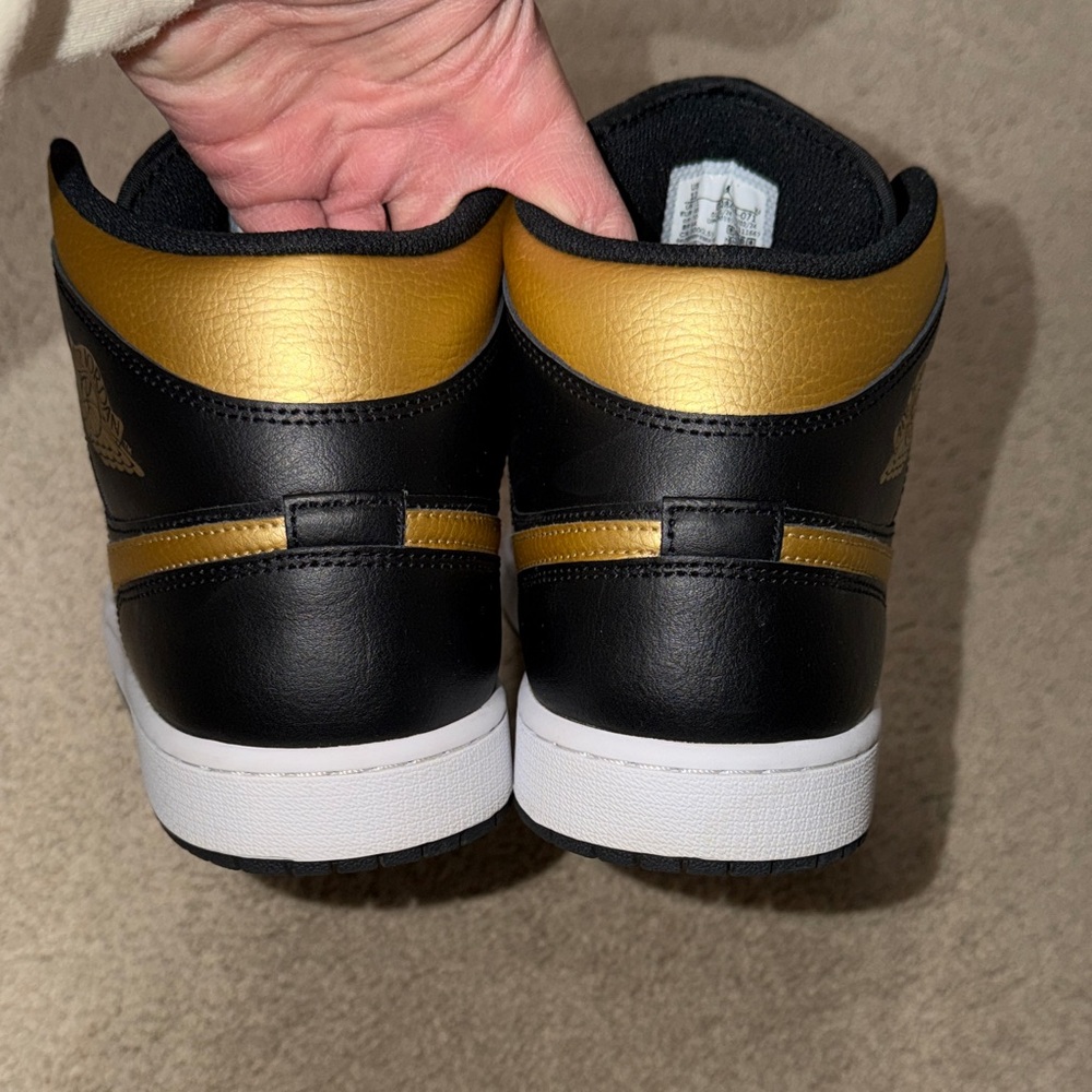 Nike Men's Black and Gold Air Jordan Sneakers - Picture 4 of 8